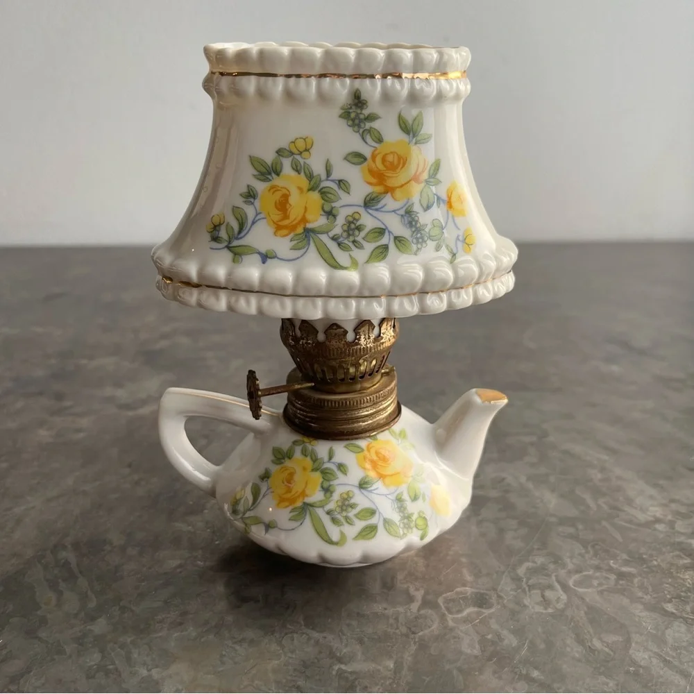 Oil Lamp Ceramic with Yellow Rose design